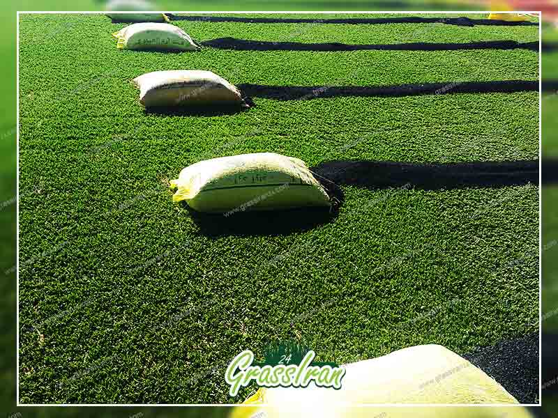 گرانول ریزی زمین چمن مصنوعی