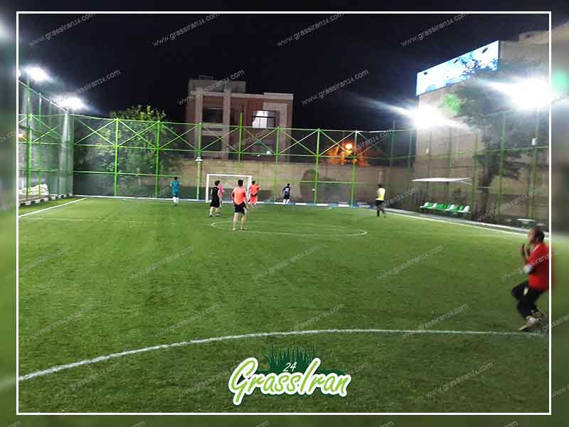 برس کشی چمن مصنوعی ورزشی